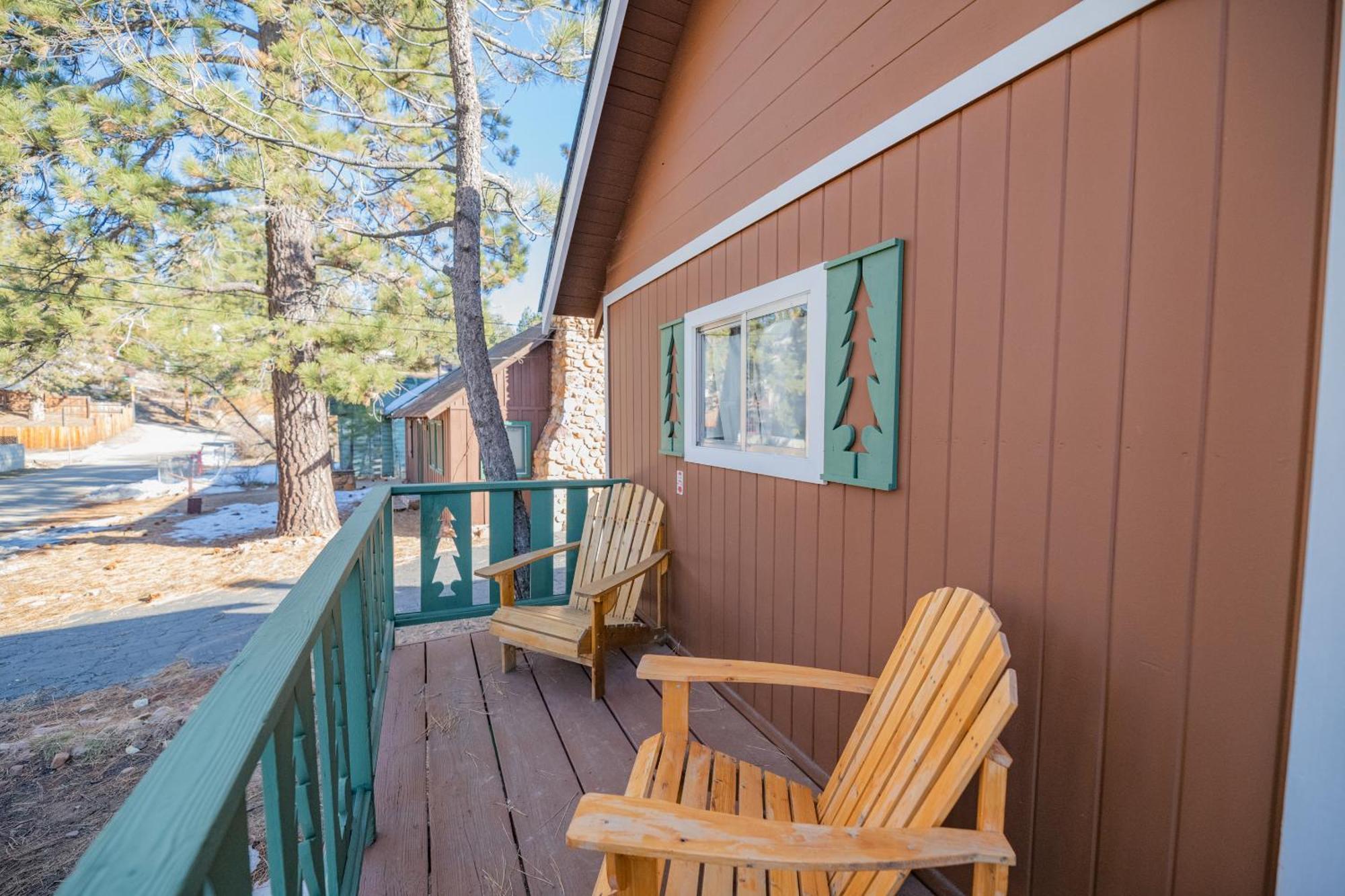 Beary Cozy Lodge - Close To The Lake, Village And More! Modern Aesthetics Meet Mountain Charm! Big Bear Lake Exterior photo